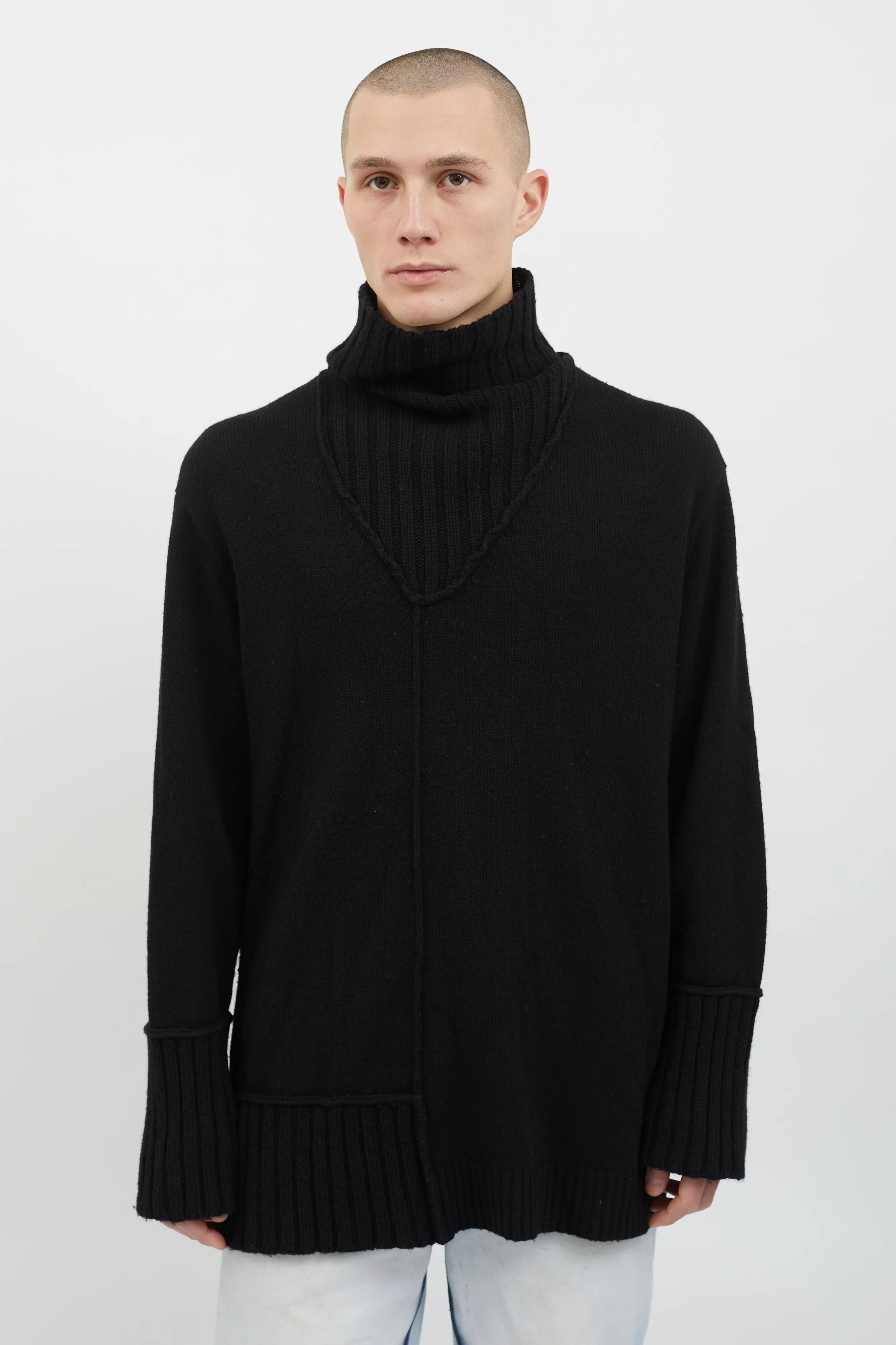 Black Wool Knit Ribbed Turtleneck Sweater