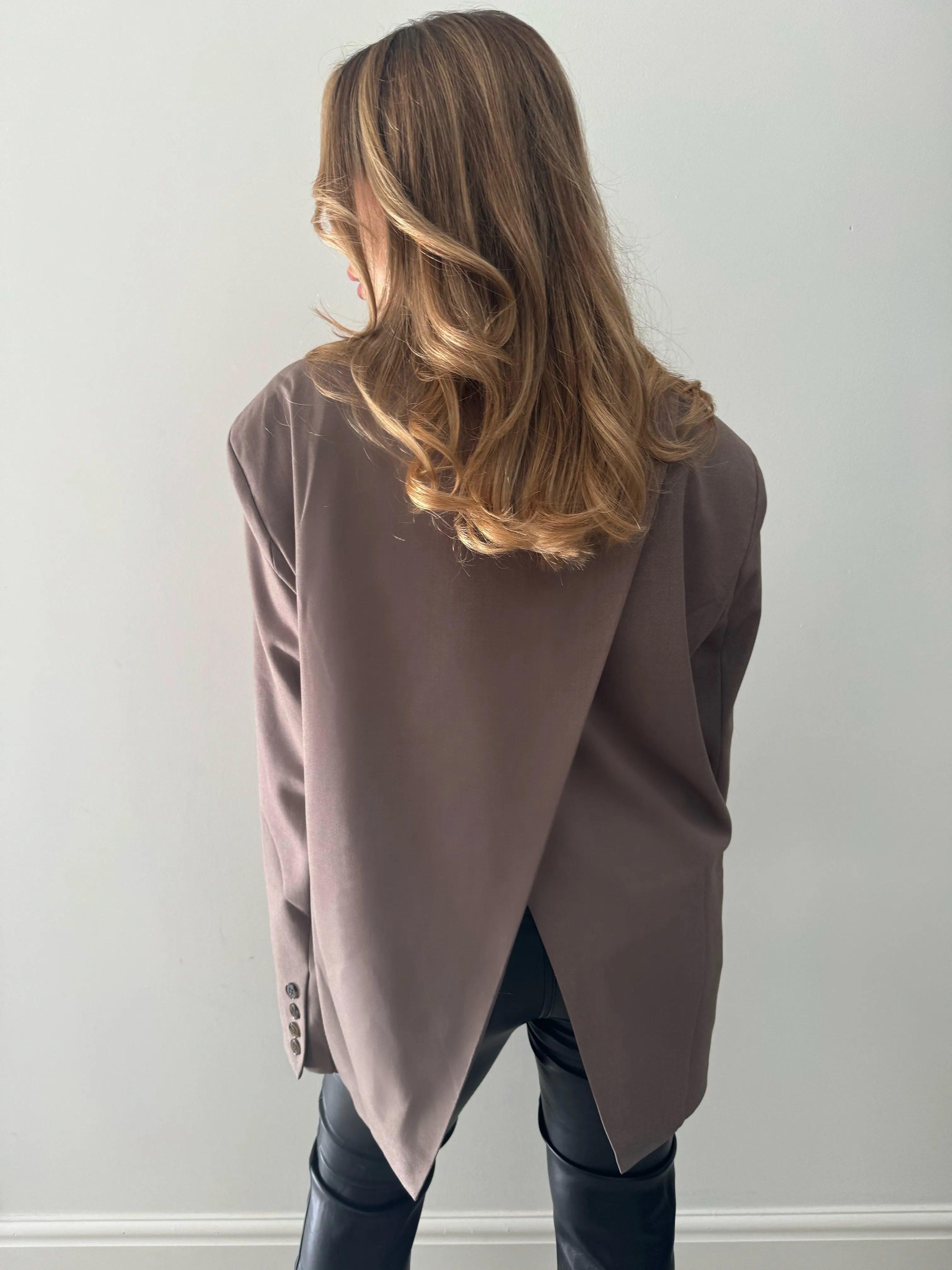 CELINE Long Sleeved Oversized Crossover Back Blazer In Mocha