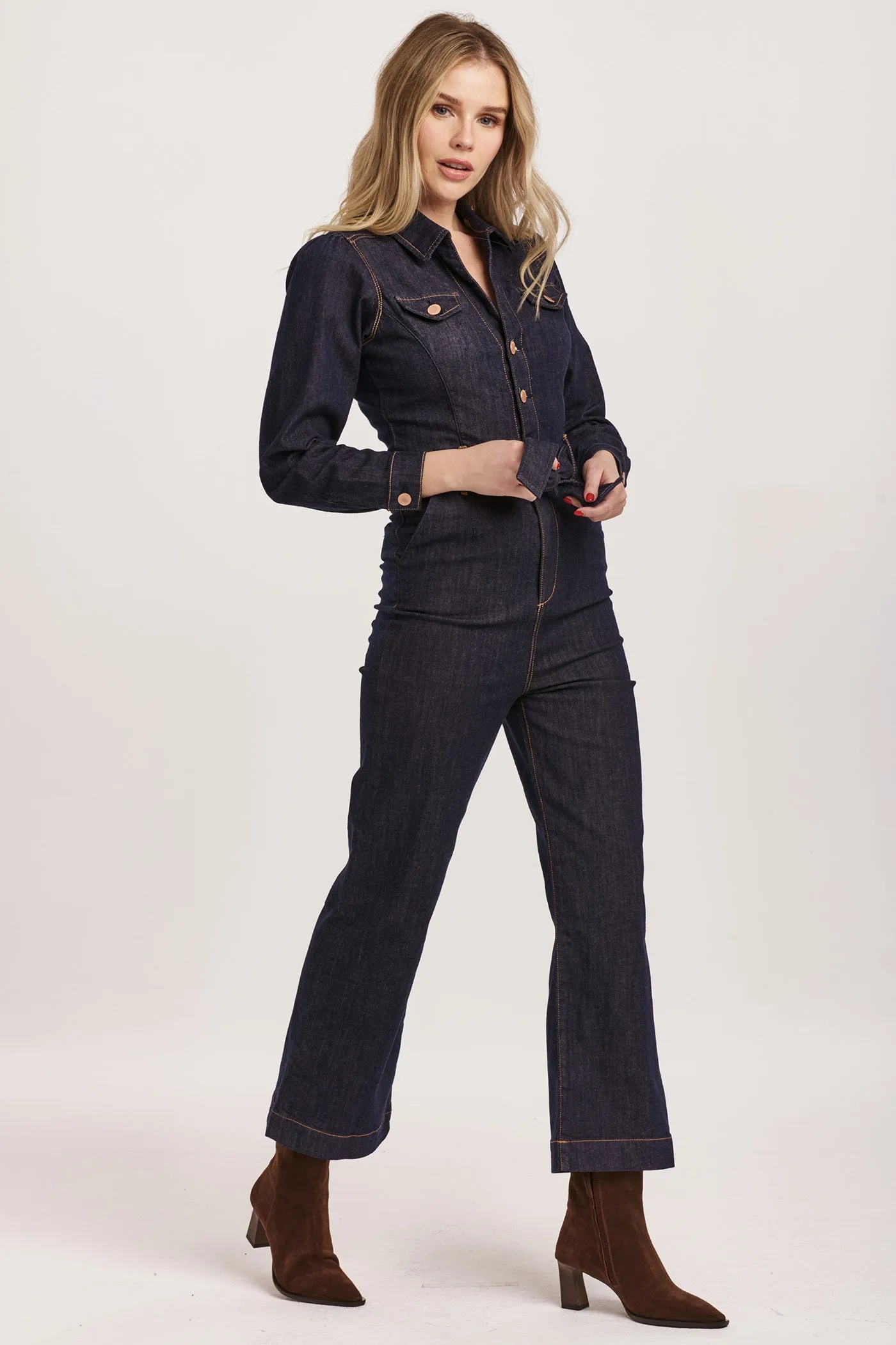 KELLIE V-NECK LONG SLEEVE CENTER BELT JUMPSUIT DARK DENIM
