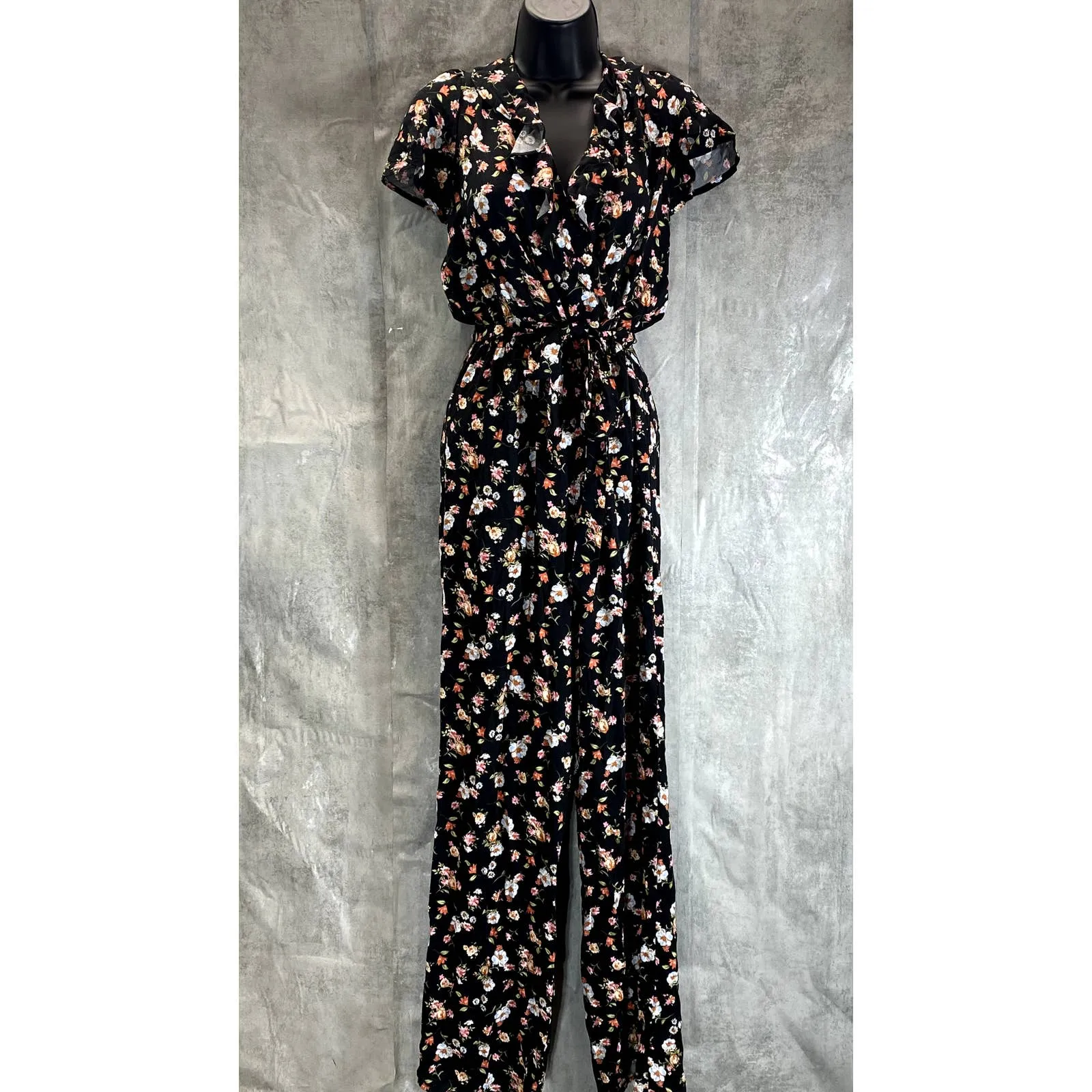 KINGSTON GREY Juniors' Black Floral Ruffle V-Neck Tie-Waist Pant Jumpsuit SZ S